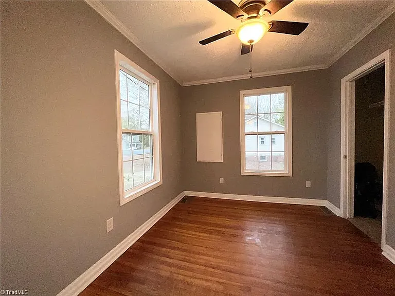 2053 W Clemmonsville Rd — Photo 12