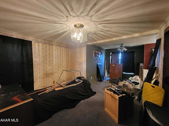 5th image of 219 France St