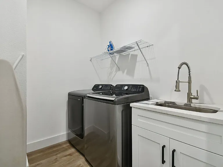 121 E Warren Ave #4 — Photo 10