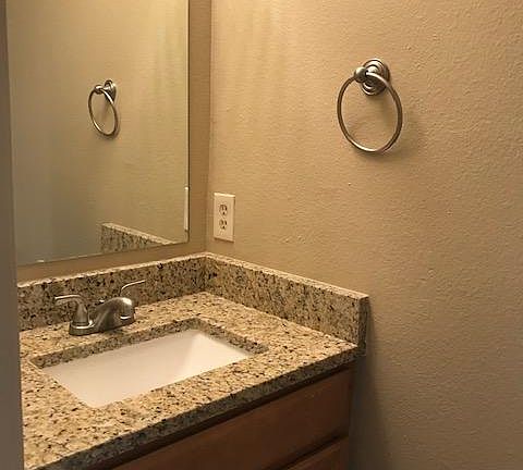 downstairs 1/2 bathroom