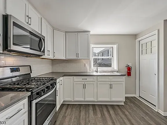 388 Main St — Photo 13