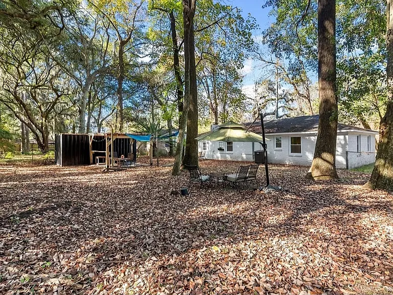 960 Savage Rd — Photo 10
