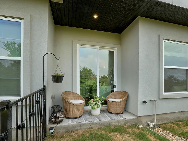 12001 Vista Parke Dr #401 — Photo 28
