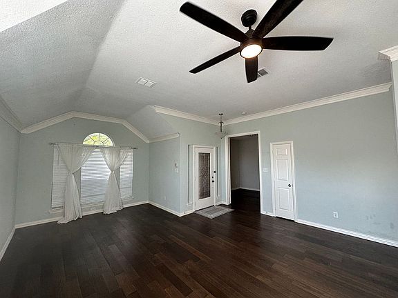 4th image of 4109 Carmichael Dr