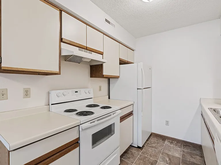Zumbro - 2 Bed / 1 Bath - 920 Sq.Ft.