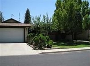 1020 N Eaton Ave, Dinuba, CA 93618
