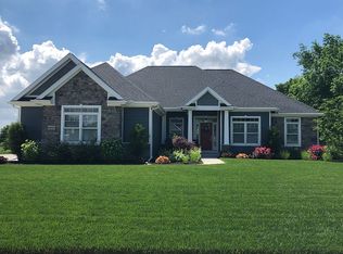 6052 Sweetgum Dr, Monclova, OH 43542