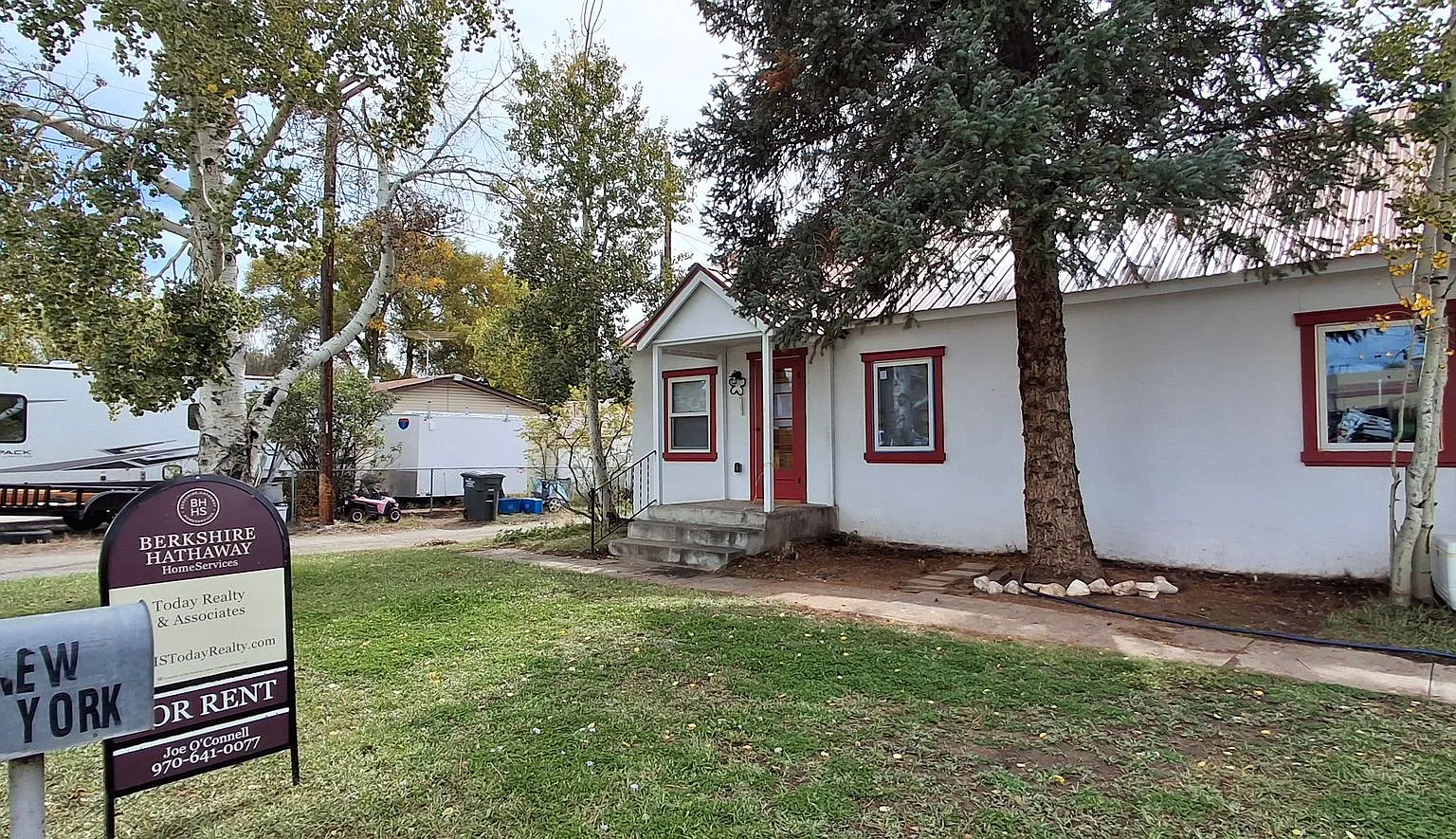 1 Bedroom Gunnison Rental — Photo 2