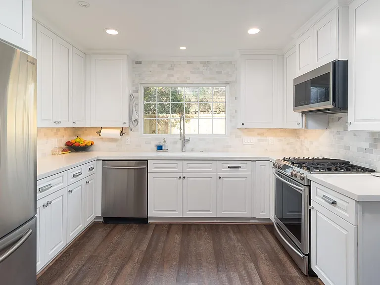 726 Thistlewood Dr — Photo 11
