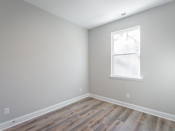 5th image of 108 Hogan Heights Dr #4