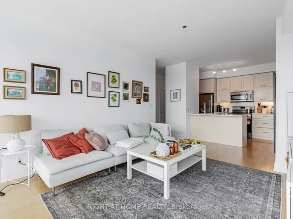 26 Norton Ave, Toronto, ON