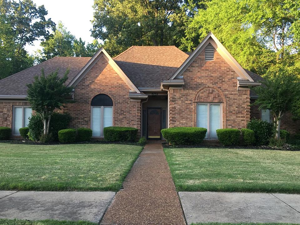 2nd image of 8752 Carrollwood Ln