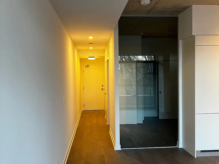 2720 Dundas St W #215 — Photo 16