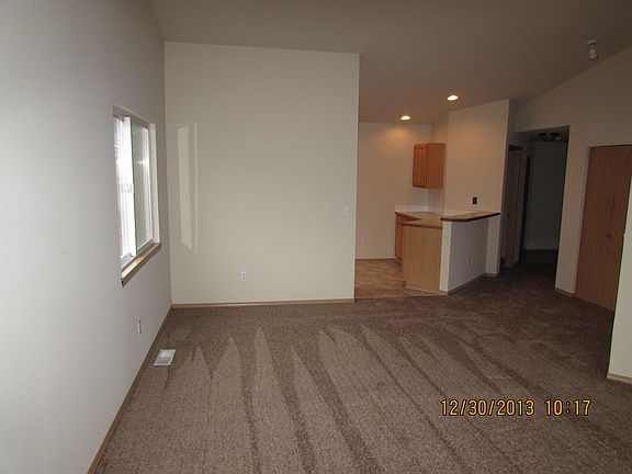 3rd image of 7226 163rd St E