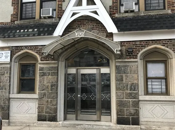 2925 Matthews Avenue image 1 of 1