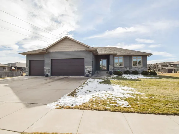 5101 E Harmodon St, Sioux Falls, SD 57110