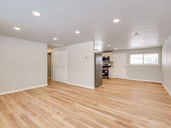 4th image of 4350 Mozart Ave