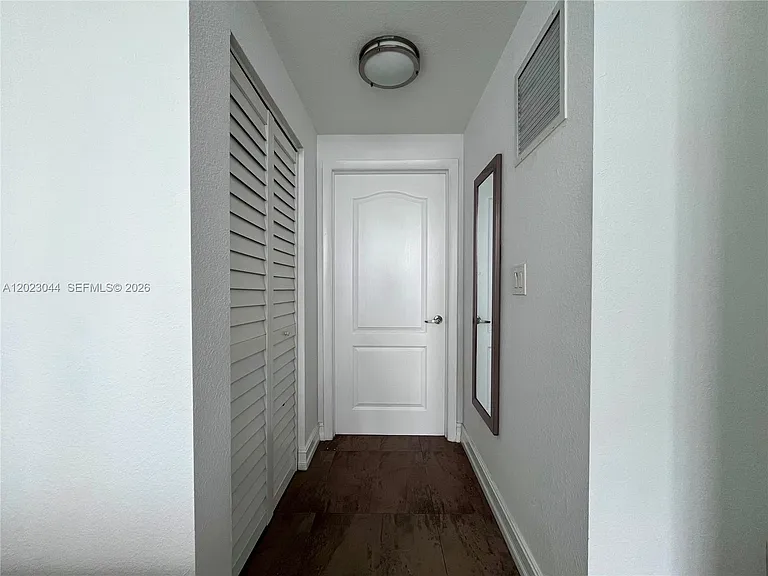 500 NE 29th St #1005 — Photo 21