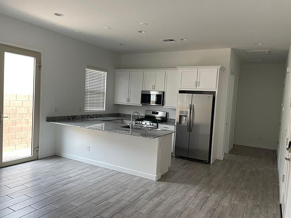 3rd image of 4211 S 109th Dr