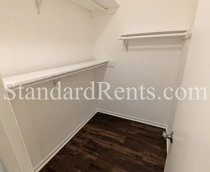 8121 Winewood Way — Photo 8