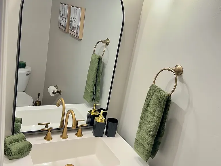 206 Moorhill Ave — Photo 18