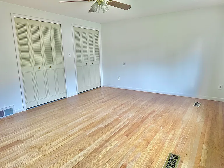 32307 Cambridge Dr — Photo 31