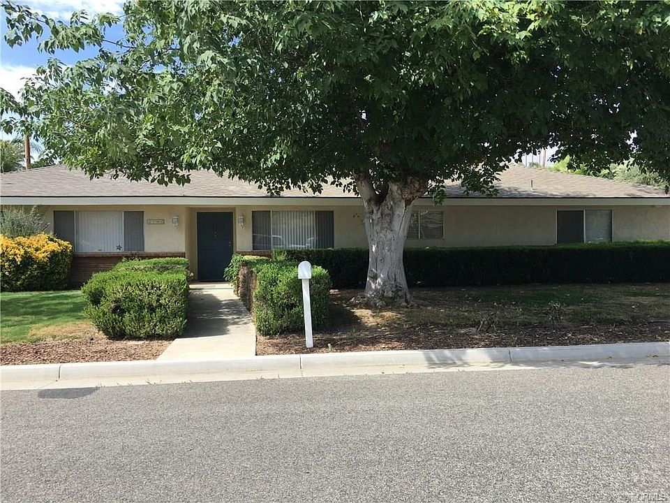 1st image of 3290 Vista Way