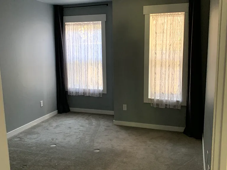Master Bedroom w/ attached Bath and walk-in closet