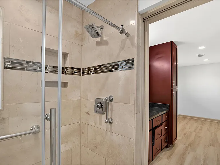 3208 Woodstone Dr — Photo 31