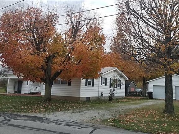 3rd image of 601 Stichter St