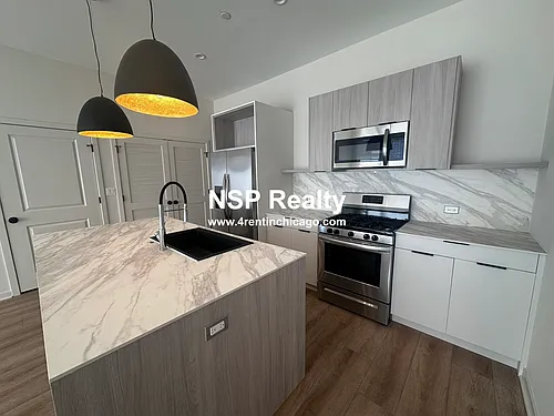 6340 W Belmont Ave #206 Photo 1