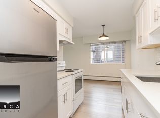 1630 Chesterfield Ave #8, North Vancouver, BC V7M2N7
