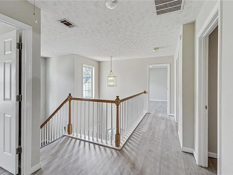 326 Canterbury Place Dr — Photo 9