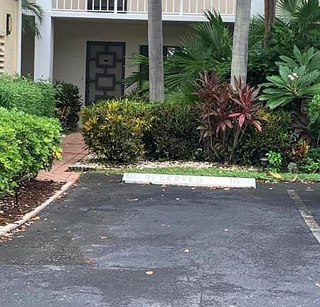 5th image of 7260 Kinghurst Dr APT 105