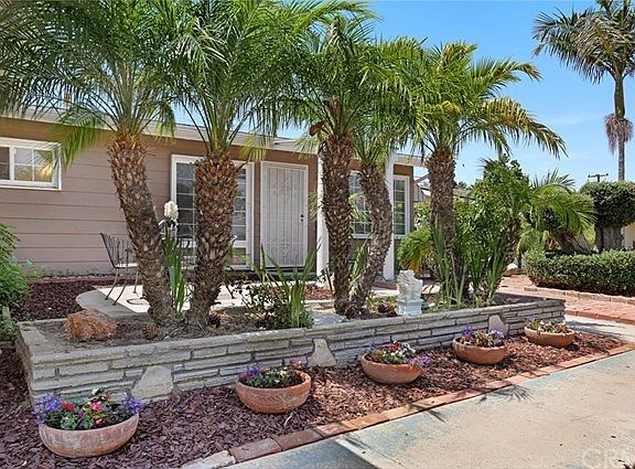 Inviting tropical walkway