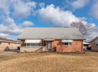 7124 Cambridge St, Bridgeview, IL 60455