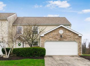 300 Golden Valley Dr, Pataskala, OH 43062