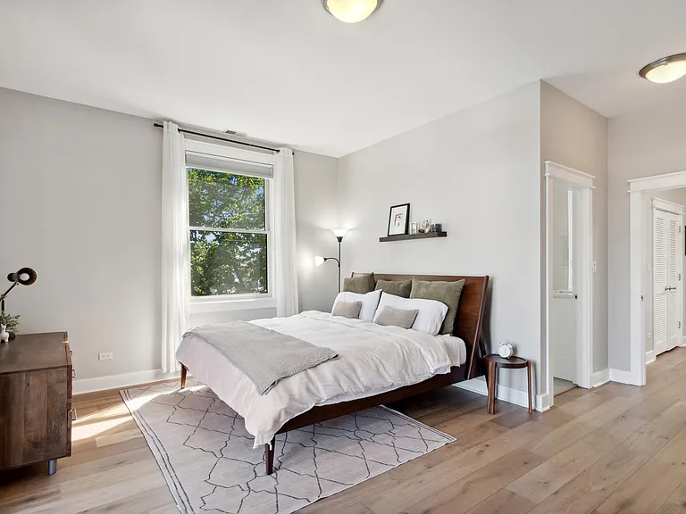 1243 N Wolcott Ave #6 — Photo 17