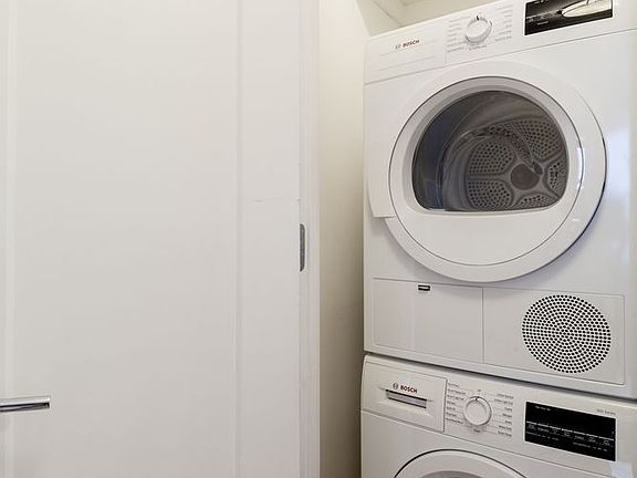 5th image of 305 E 86th St #15EE