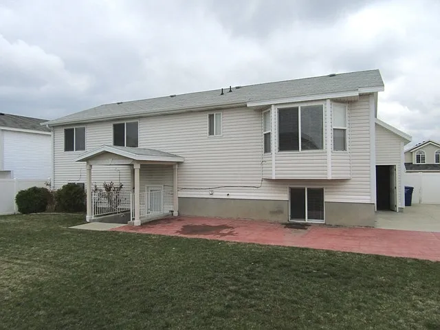 6060 Castle Park Ln — Photo 16