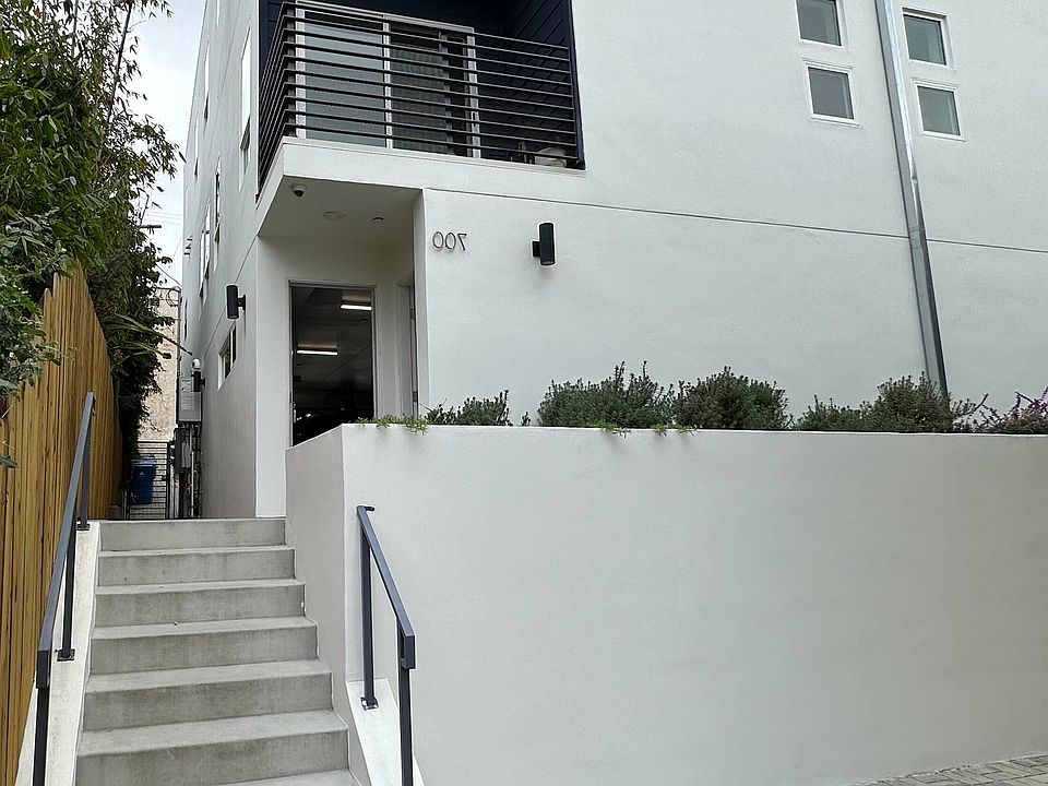 1st image of 700 Parkman Ave