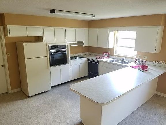 3rd image of 3813 Wyldwoode Ln