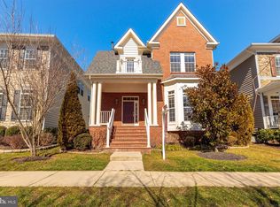 5925 Embry Spring Ln, Alexandria, VA 22315