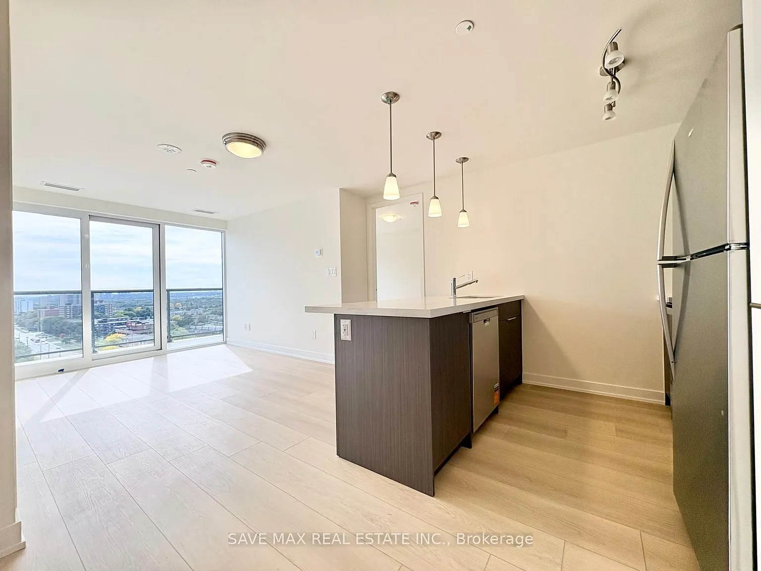 2 bed, $2,500 — Photo 4