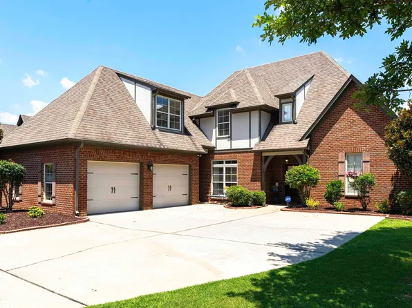 226 Kenniston Dale, Pelham, AL 35124