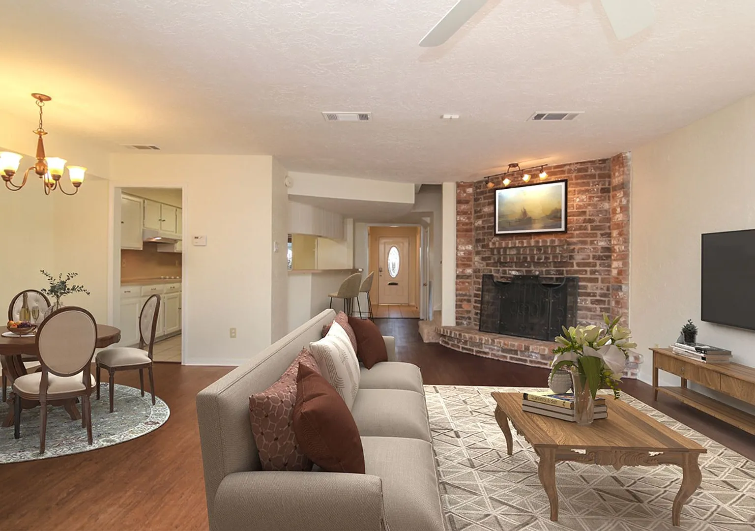 Move-in Ready Home in Memorial West for Lease! — Photo 3