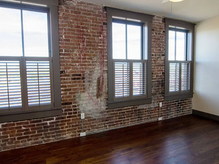 203 W Commercial St #3B — Photo 11