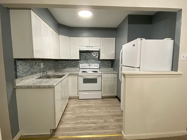 1100 Tyson Ave #A6 — Photo 6