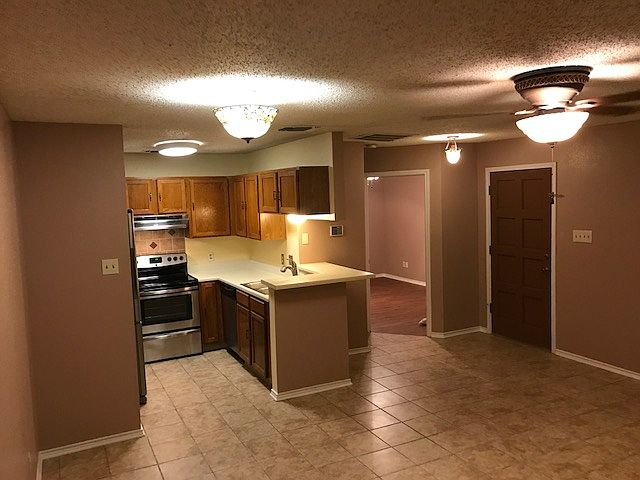 1st image of 5322 Medical Dr #104