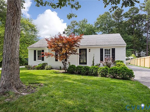 4th image of 11404 Walnut Hollow Ct
